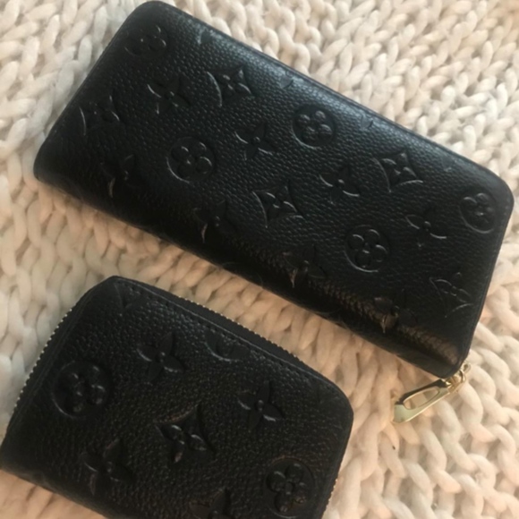 Wallet - Picture 1 of 2